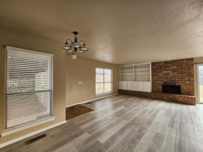 3808 Quail Run Cir in Norman, OK - Building Photo - Building Photo