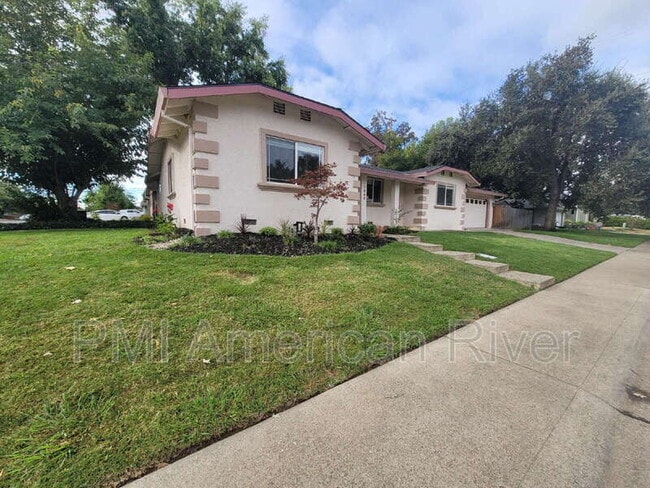 7948 Glen Stone Ave in Citrus Heights, CA - Building Photo - Building Photo