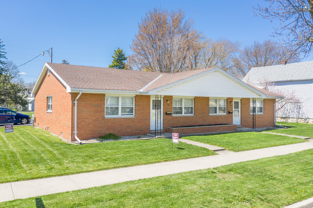 700 N Cory St in Findlay, OH - Foto de edificio