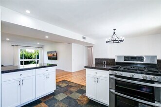 3200 S Sepulveda Blvd in Los Angeles, CA - Building Photo - Building Photo