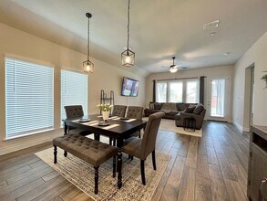 14158 Blind Bandit Crk in San Antonio, TX - Building Photo - Building Photo