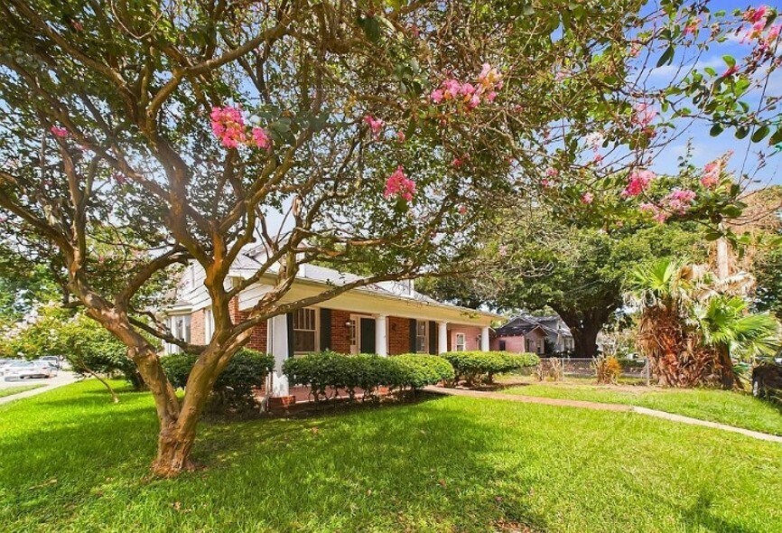 903 Myrtle Pl in Lafayette, LA - Foto de edificio