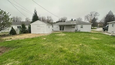 1624 Melrose Dr in Quincy, IL - Building Photo - Building Photo