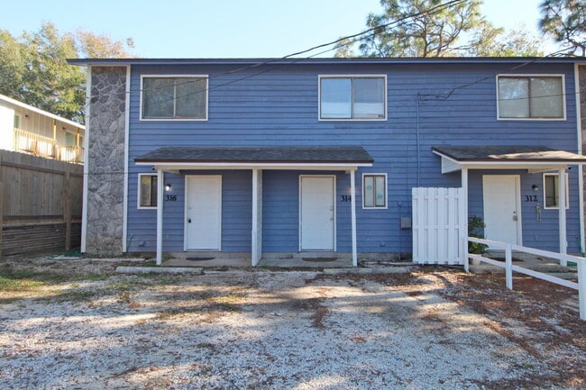 316 Teakwood Cir in Pensacola, FL - Building Photo - Building Photo