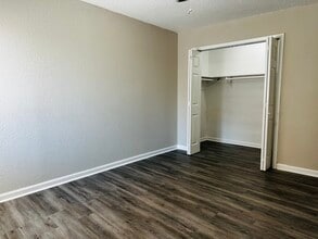 Indigo Apartments in Corpus Christi, TX - Building Photo - Building Photo