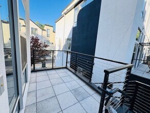 28 Iron Horse Ln in Walnut Creek, CA - Building Photo - Building Photo