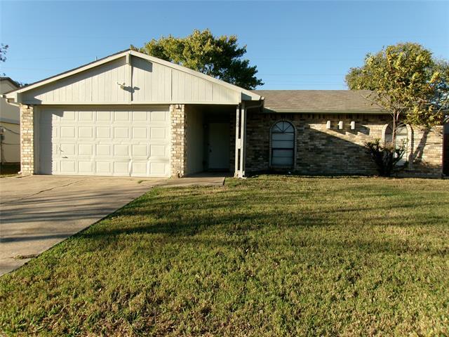 1426 Independence Trail in Grand Prairie, TX - Building Photo