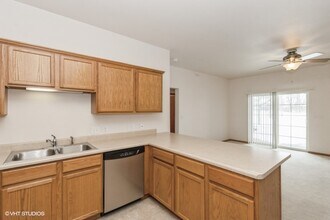 60 E Jefferson St, Unit 1 in North Liberty, IA - Building Photo - Building Photo