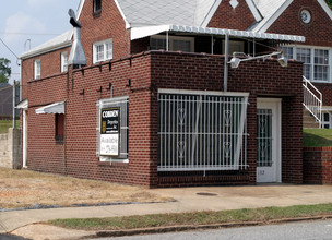 130 College St in Spartanburg, SC - Foto de edificio - Building Photo