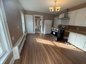 26 Lexington St in Everett, MA - Building Photo - Building Photo