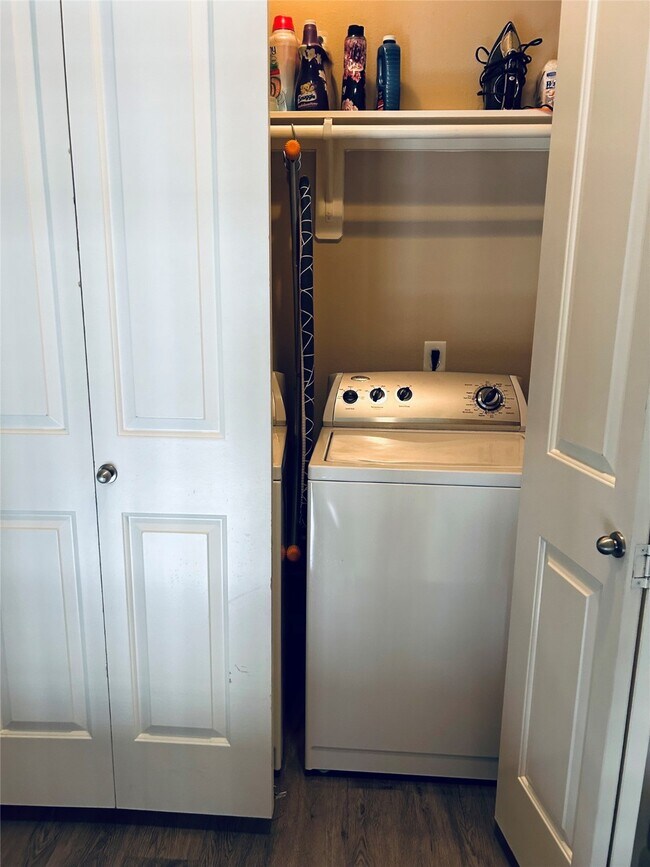 property at 1049 W 22nd St