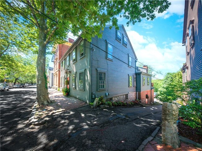 106 Benefit St in Providence, RI - Foto de edificio - Building Photo