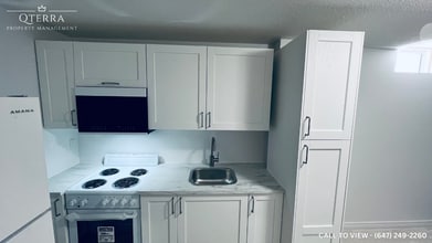 60 Merivale St in Oshawa, ON - Building Photo - Building Photo