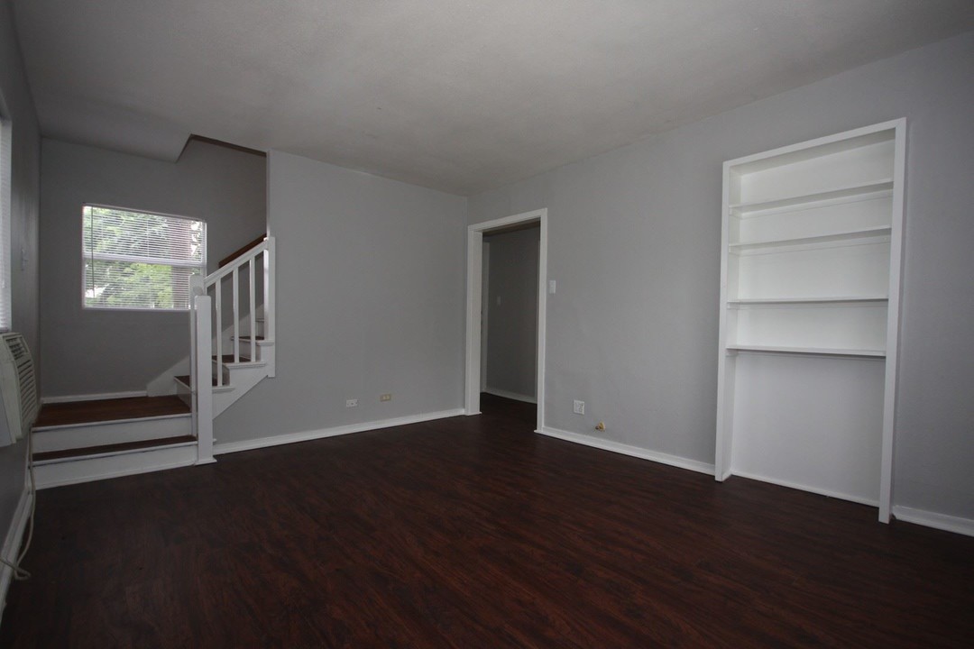 430 Natalen Ave in San Antonio, TX - Building Photo