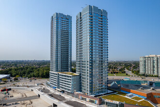 Promenade Park Towers in Vaughan, ON - Building Photo - Building Photo