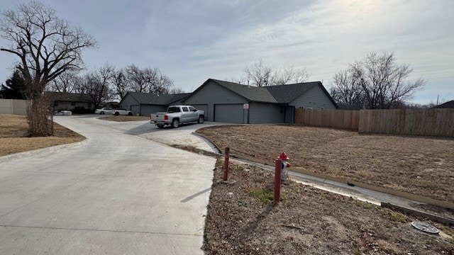 3331 W Nantucket Ave in Wichita, KS - Building Photo