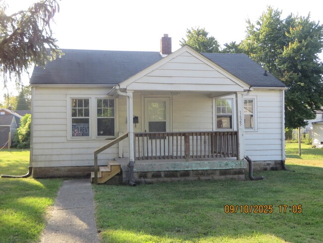 property at 1625 Walton St