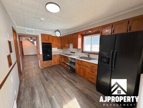 213 W 39th St in Sioux Falls, SD - Building Photo - Building Photo