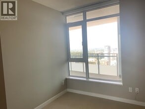 4508 Hazel St in Burnaby, BC - Building Photo - Building Photo