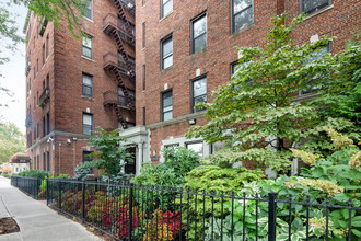 Georgian Court in Forest Hills, NY - Building Photo - Building Photo