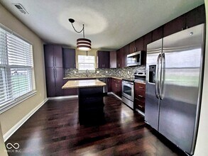 11504 Grassy Ct in Fishers, IN - Building Photo - Building Photo