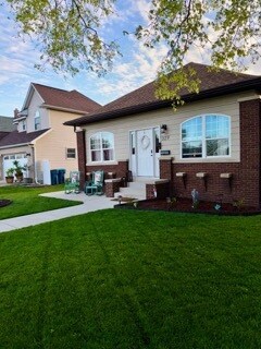 329 N School Ave in Oglesby, IL - Building Photo