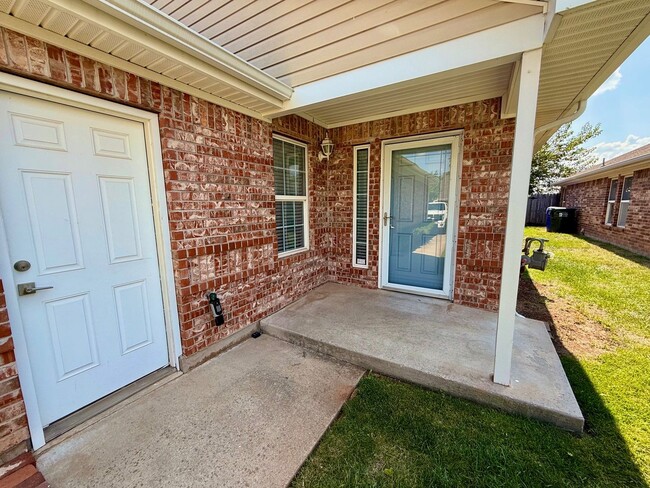 2056 24th Ave SE in Norman, OK - Building Photo - Building Photo