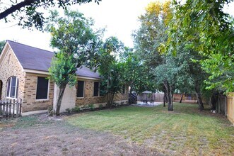 709 Carolyn Ave in Austin, TX - Building Photo - Building Photo