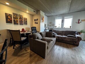 1323 W Morse Ave in Chicago, IL - Building Photo - Building Photo