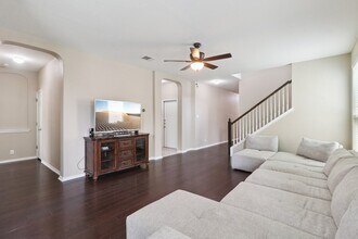 9015 Hubbard Hill in San Antonio, TX - Building Photo - Building Photo