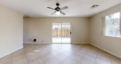 51740 Avenida Carranza in La Quinta, CA - Building Photo - Building Photo