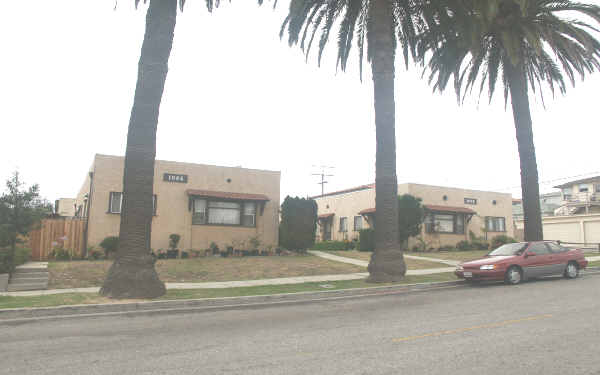 1065 W 12th St in San Pedro, CA - Foto de edificio