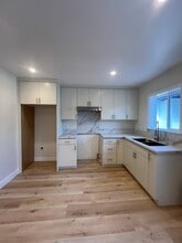 11353 Kenney St in Norwalk, CA - Foto de edificio - Building Photo