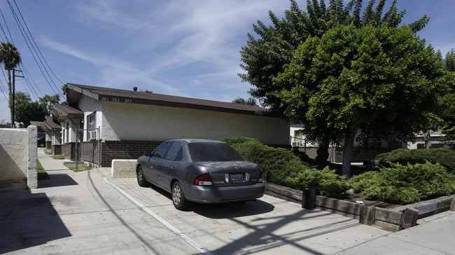 275-299 Monte Vista St in La Habra, CA - Building Photo - Building Photo