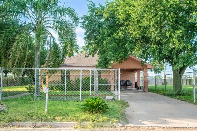 2702 Blue Jay St in Weslaco, TX - Building Photo - Building Photo