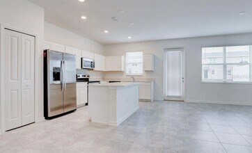 248 Nine Iron Dr in Davenport, FL - Building Photo - Building Photo