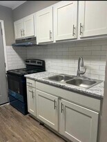 130 Tucker Rd in Macon, GA - Building Photo