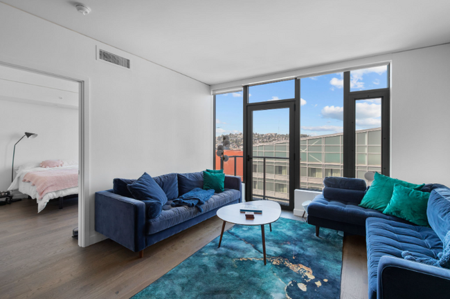 2510 6th Ave-Unit -Unit 909 in Seattle, WA - Building Photo - Building Photo