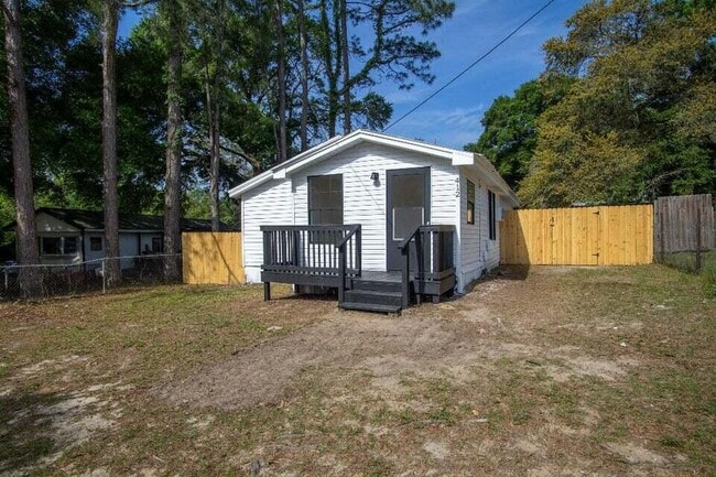 412 Church St in Crestview, FL - Building Photo - Building Photo
