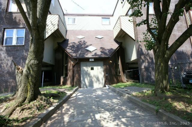 property at 183 Livingston Pl