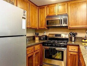 24105 Del Monte Dr. in Santa Clarita, CA - Building Photo - Building Photo