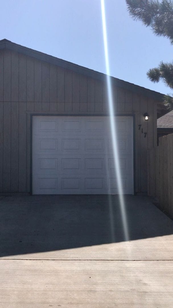 property at 717-719 SE Centennial St