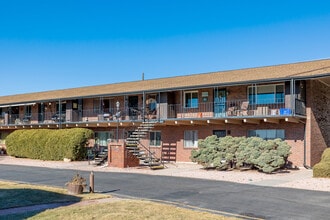Valley Hi Condominiums in Colorado Springs, CO - Building Photo - Building Photo