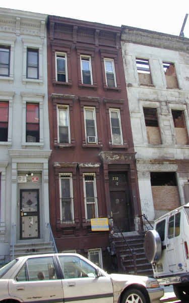 239 W 120th St in New York, NY - Building Photo