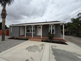 535 Jackson St in Colton, CA - Building Photo