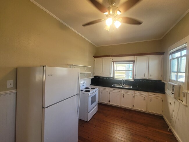 property at 610 16th St