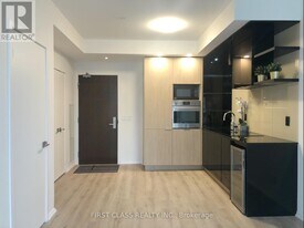 70 Temperance St in Toronto, ON - Building Photo