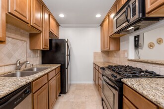 4466 Coldwater Canyon Ave in Los Angeles, CA - Building Photo - Building Photo