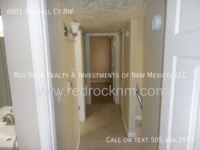 6801 Mayhill Ct NW in Albuquerque, NM - Building Photo - Building Photo