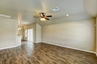 8801 SW 55th St-Unit -Unit B - The Dayton in Oklahoma City, OK - Building Photo - Building Photo
